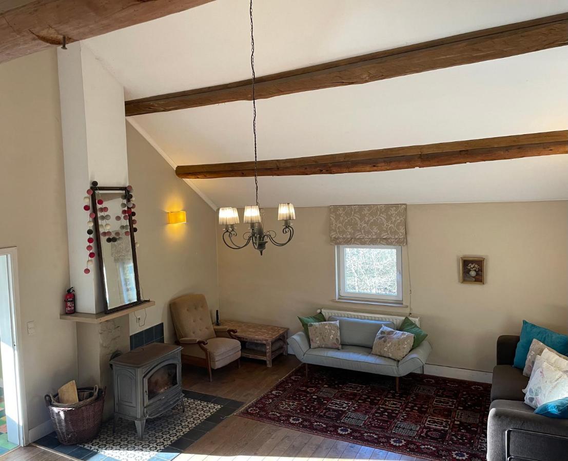 La Bruyere Du Coq Stables Guest House Sart-Dames-Avelines Bagian luar foto