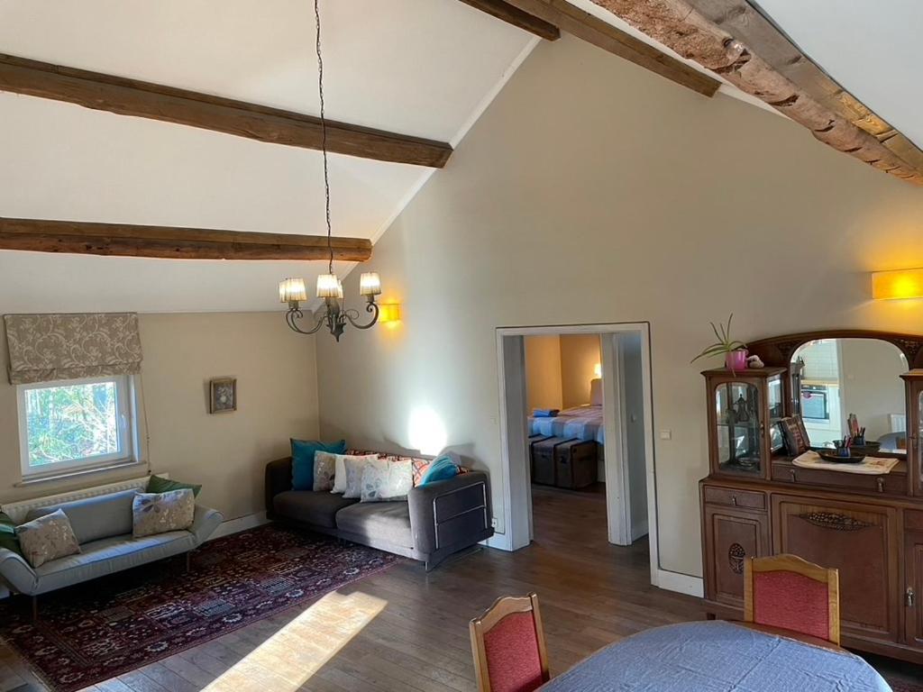 La Bruyere Du Coq Stables Guest House Sart-Dames-Avelines Bagian luar foto